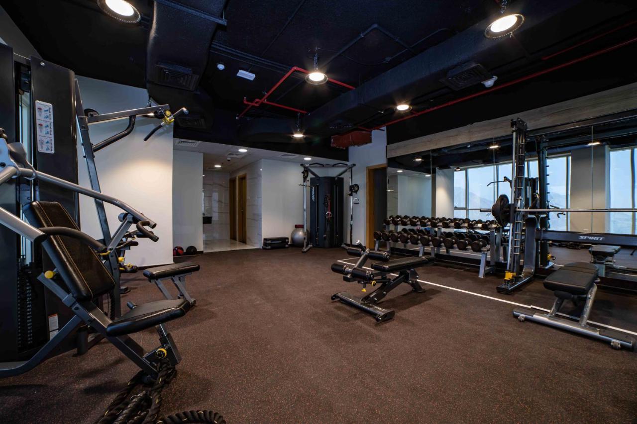 Platinum Coast Hotel Apartments Fujairah Eksteriør billede The gym at the 100000 sq ft (9,300 sq m) headquarters of the company in Hyderabad, India