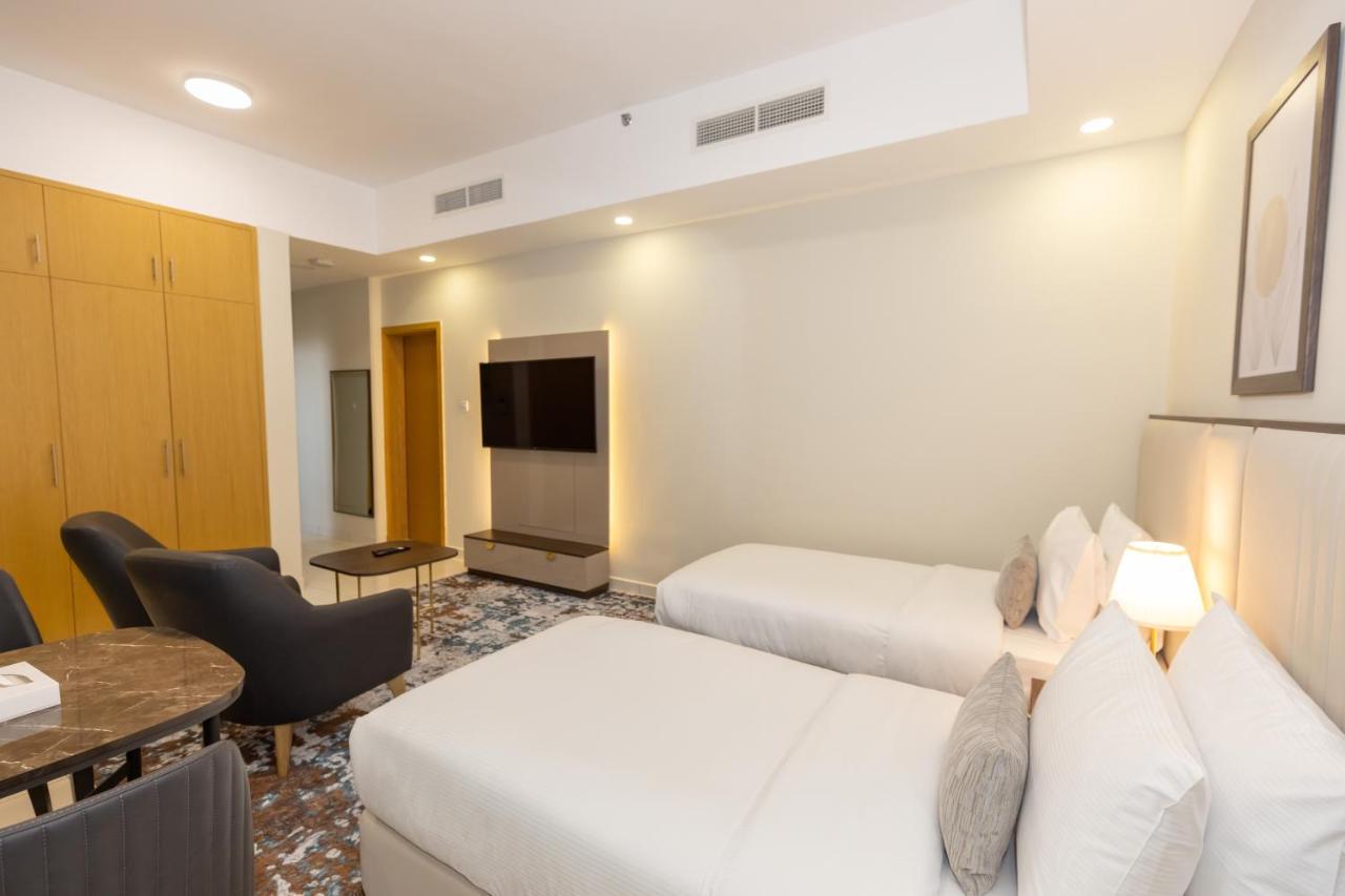 Platinum Coast Hotel Apartments Fujairah Eksteriør billede Deluxe room